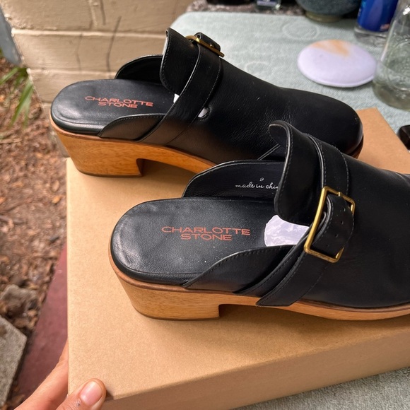 Charlotte Stone Sam in Black Leather - Picture 5 of 9